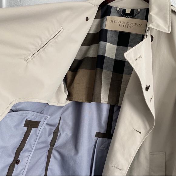 Burberry beige trench coat - Picture 3 of 14